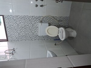 Bathroom in 2.5 BHK Builder Floor at Sector 28 – for Rent