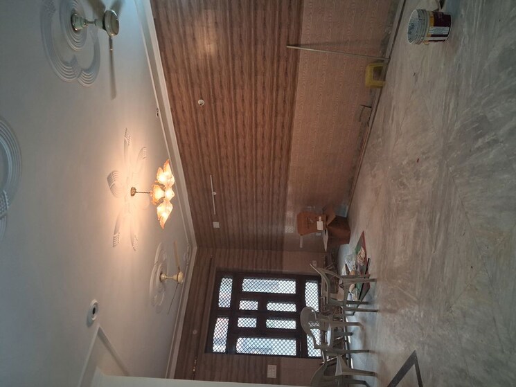 Room, sector 19 3.5 Bedroom 2250 Sq.Ft. Independent House In Sector 19 Faridabad 9382253