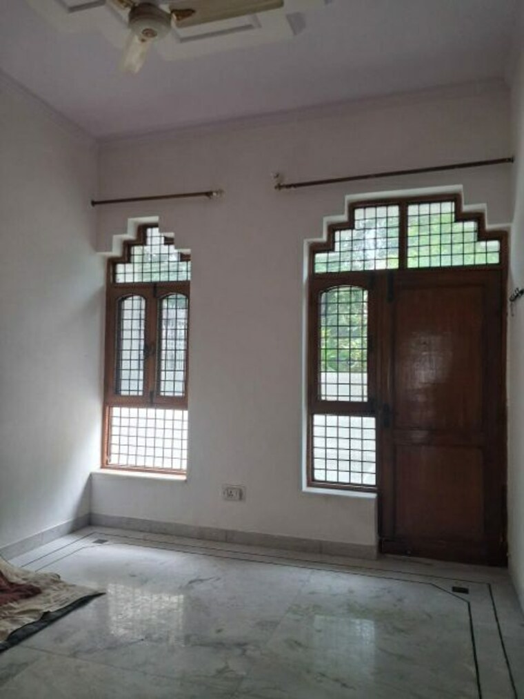 Living Room, sector 28 3.5 Bedroom 2250 Sq.Ft. Independent House In Sector 28 Faridabad 9209430