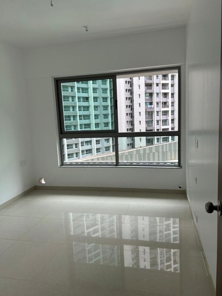 Room, kalpataru-immensa 2 Bedroom 750 Sq.Ft. Apartment In Kolshet Road Thane 9722395