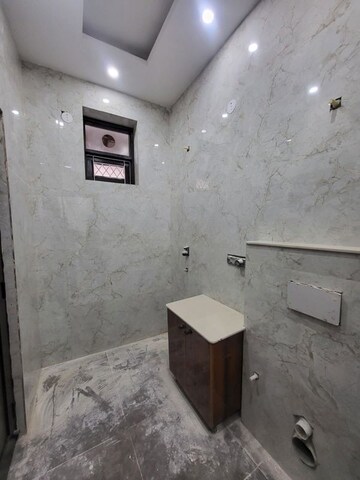 Attached Bathroom in 2 BHK Builder Floor at Ashoka Enclave – for Rent
