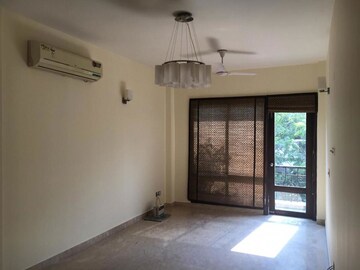 Room in 3 BHK Builder Floor at Greater Kailash I – for Sale