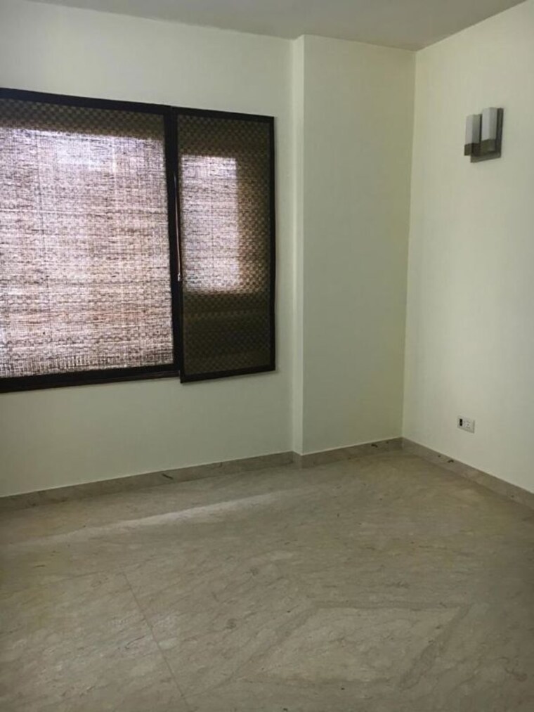Room, greater kailash i 3 Bedroom 1872 Sq.Ft. Builder Floor In Greater Kailash I Delhi 9722444