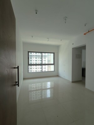 1 BHK Apartment For Rent in Kalpataru Immensa, Kolshet Road