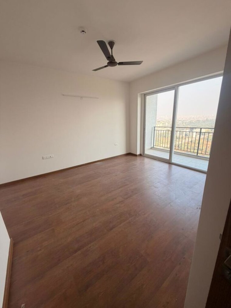 Room, godrej-woods 3 Bedroom 1345 Sq.Ft. Apartment In Sector 43 Noida 9722515