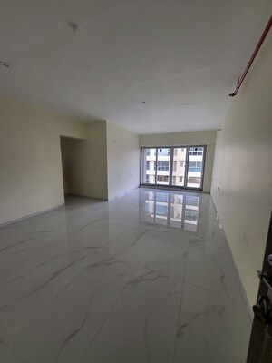 Room in  Showroom at Sanghvi Aaditya Elegance, Matunga West – for Rent