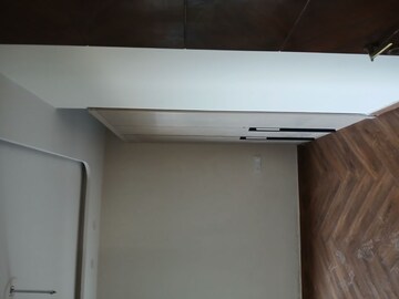 Furnished Amenities in 4 BHK Builder Floor at Sector 9 – for Rent