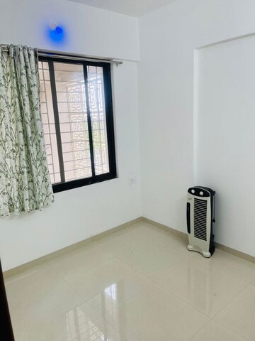Room in 1 BHK Apartment at Oxy Beaumonde, Viman Nagar – for Rent
