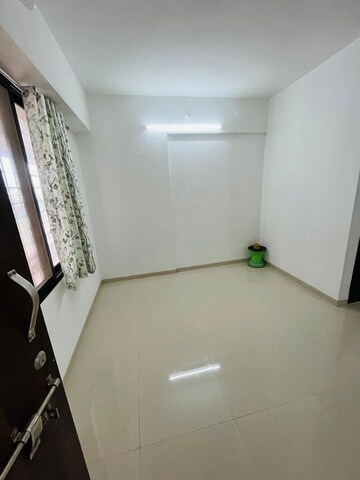 Furnished Amenities in 1 BHK Apartment at Oxy Beaumonde, Viman Nagar – for Rent