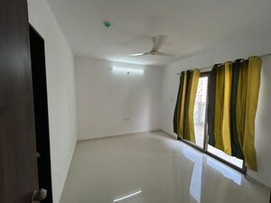 Furnished Amenities in 2 BHK Apartment at HS Lagom Homes, Wakad – for Rent