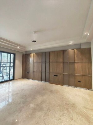 Room in 4 BHK Apartment at Freedom Fighters Enclave – for Rent