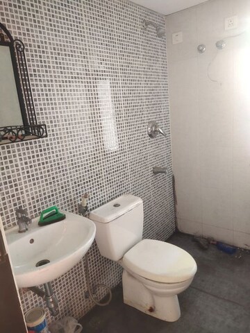 Bathroom in 3 BHK Apartment at Kundan Plaza, Chinar Park – for Sale