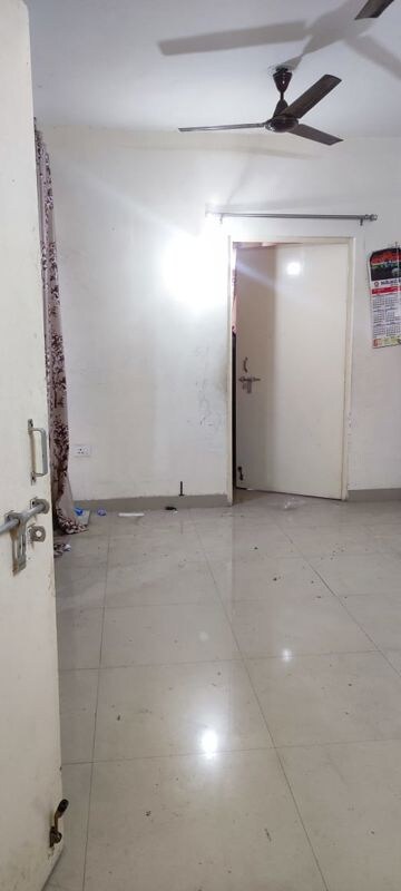 Room in 2 BHK Apartment at Conscient Habitat 78, Sector 78 – for Sale