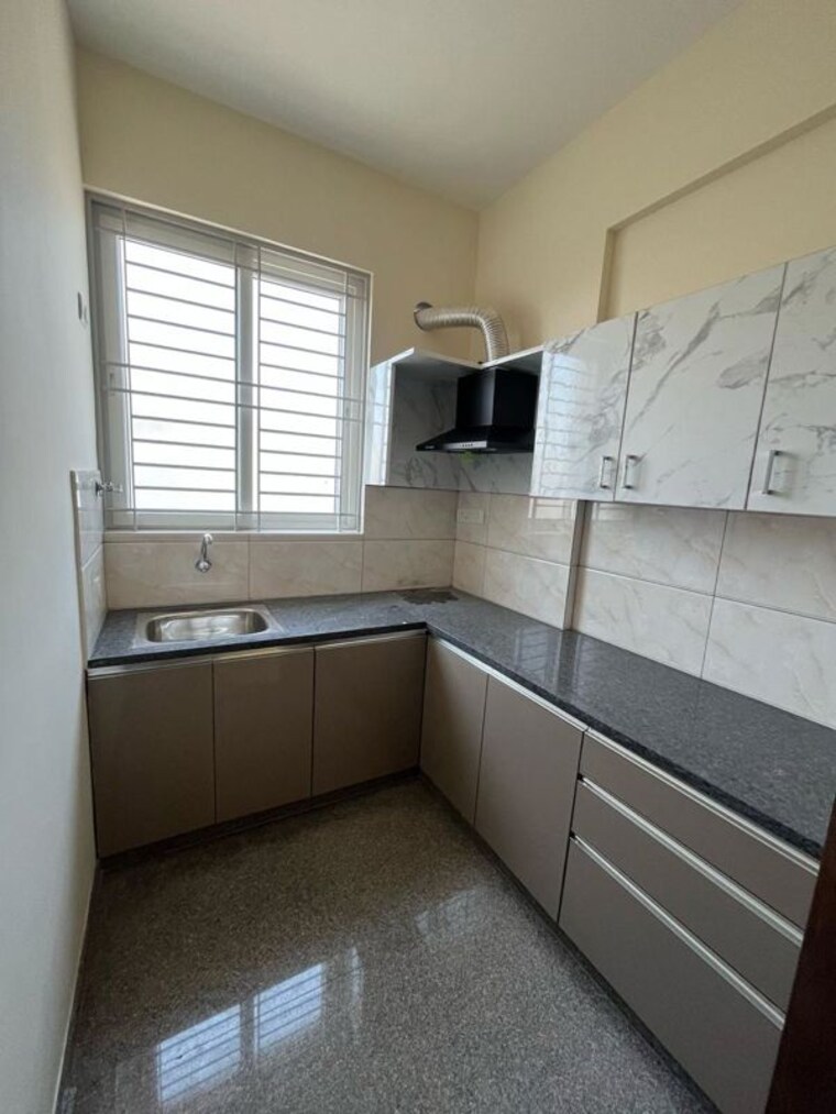 Kitchen, priyanka-silver-serenity 1 Bedroom 700 Sq.Ft. Apartment In Marathahalli Bangalore 9722576