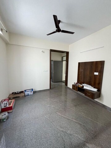 Room in 1 BHK Apartment at Priyanka Silver Serenity, Marathahalli – for Rent