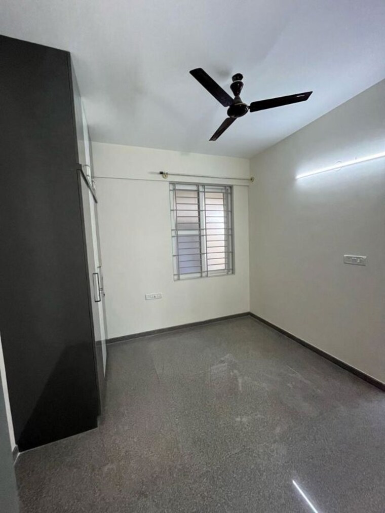 Room, priyanka-silver-serenity 1 Bedroom 700 Sq.Ft. Apartment In Marathahalli Bangalore 9722576