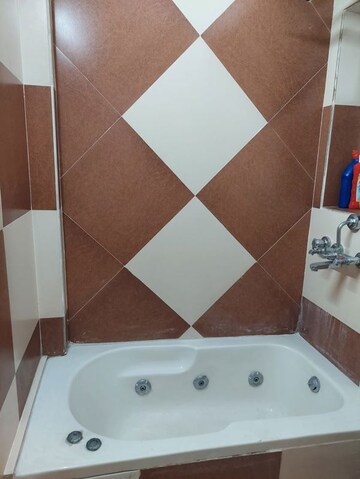 Furnished Amenities in 2 BHK Apartment at Kundan Plaza, Chinar Park – for Rent