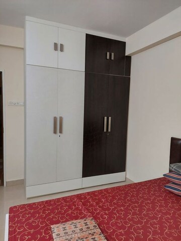 Room in 2 BHK Apartment at Kundan Plaza, Chinar Park – for Rent