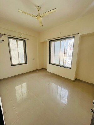Room in 1 BHK Apartment at Tole Niwas, Wadgaon Sheri – for Rent