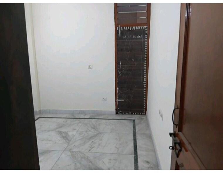 Room, beta ii greater noida 2 Bedroom 60 Sq.Mt. Independent House In Beta Ii Greater Noida Greater Noida 9722650