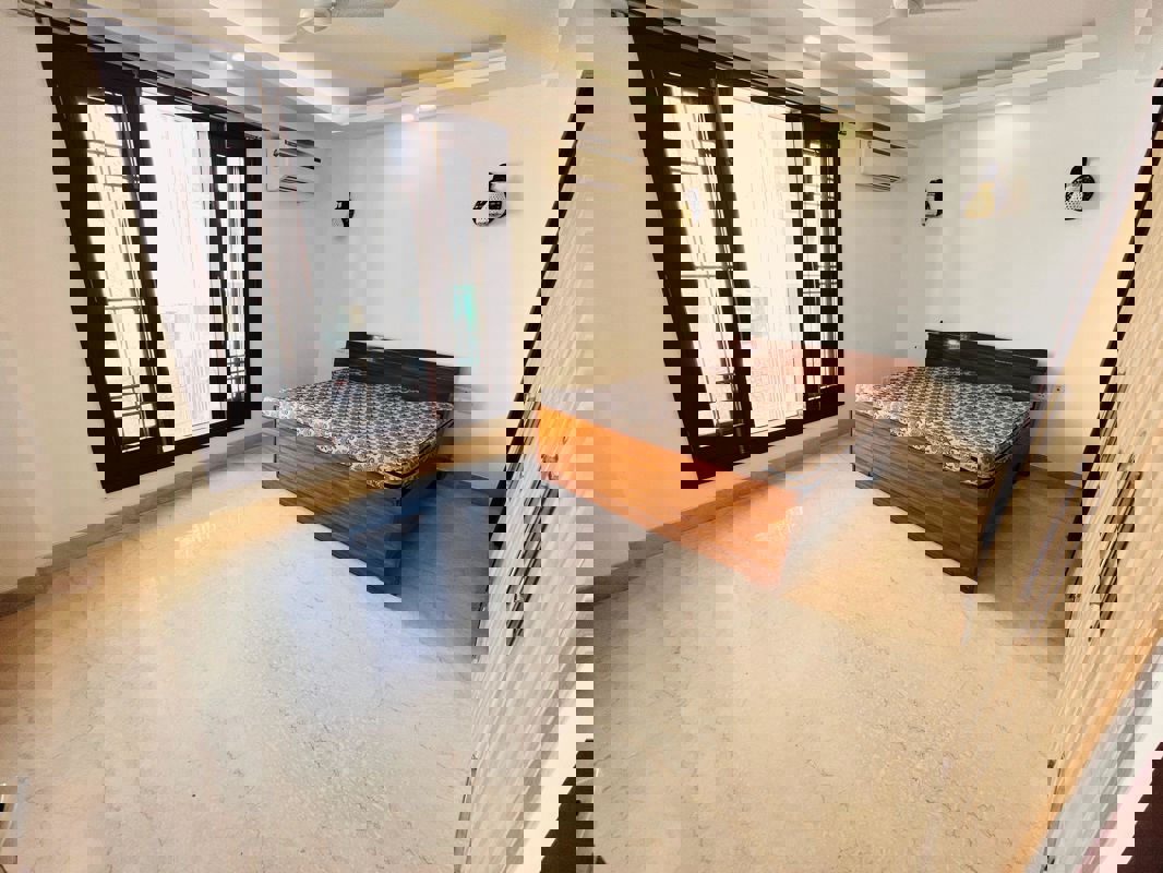 3 BHK + Servant Room Builder Floor For Rent in Safdarjung Development Area