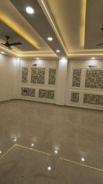 4 BHK + Pooja Room,Servant Room,Study Room,Extra Room 410 Sq.Yd. Builder Floor in Green Fields Colony