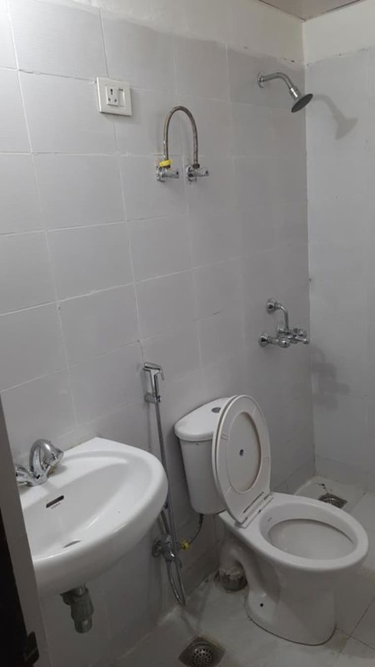 Bathroom, bptp-park-elite-floor-ii 3 Bedroom 180 Sq.Yd. Builder Floor In Sector 75 Faridabad 9714642