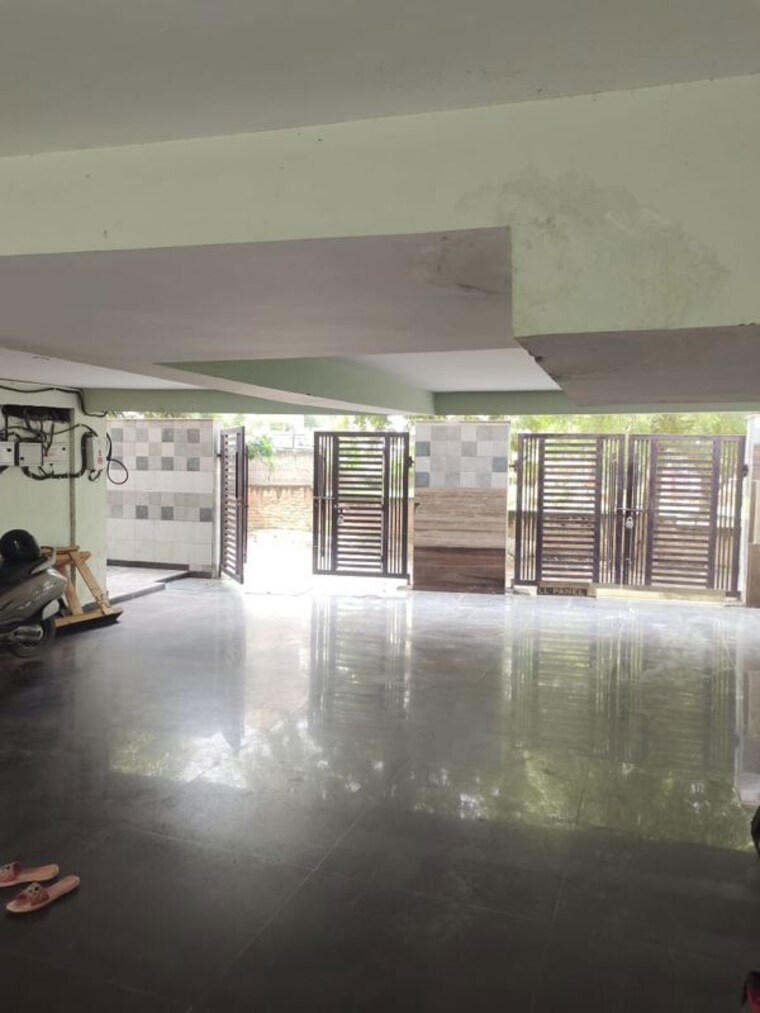 Swimming Pool, srishti-greenfield-homes 3 Bedroom 203 Sq.Yd. Builder Floor In Green Fields Colony Faridabad 9722700