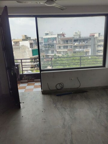 Balcony in 3 BHK Builder Floor at Srishti Greenfield Homes, Green Fields Colony – for Rent