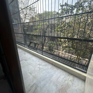Balcony in 4 BHK Builder Floor at South Extension ii – for Rent
