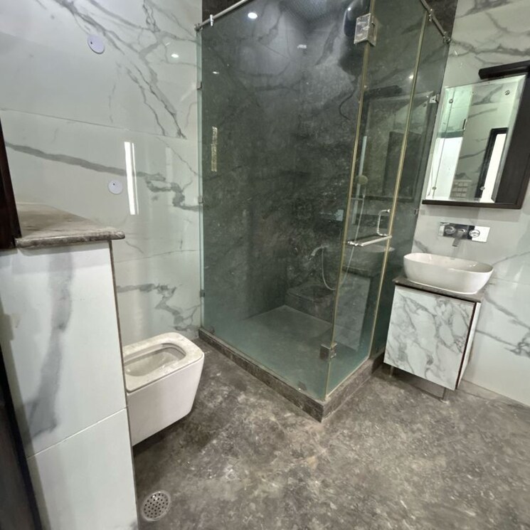 Bathroom, south extension ii 4 Bedroom 4500 Sq.Ft. Builder Floor In South Extension ii Delhi 9706077