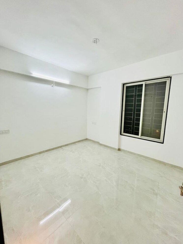 Room, wadgaon sheri 1 Bedroom 530 Sq.Ft. Apartment In Wadgaon Sheri Pune 9722739