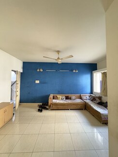 2 BHK + Pooja Room Apartment For Sale in Saurabh Garden CHS