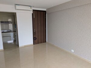 Room in 1 BHK Apartment at Hiranandani Regent Hill, Powai – for Rent