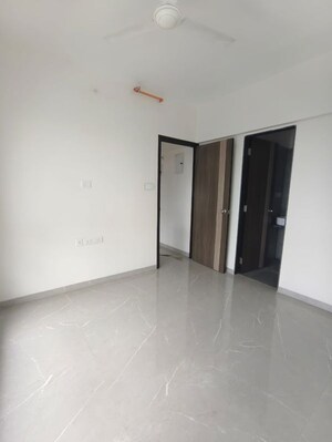 Room in 2 BHK Apartment at Veena Smart Homes, Kandivali West – for Rent