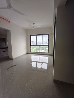 Room in 2 BHK Apartment at Veena Smart Homes, Kandivali West – for Rent