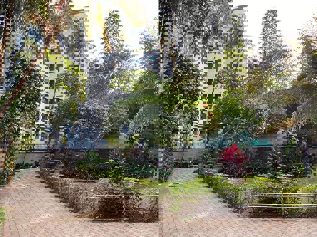 2 BHK Apartment – Exterior View View at Rehmat Tower, Santacruz East - for Rent