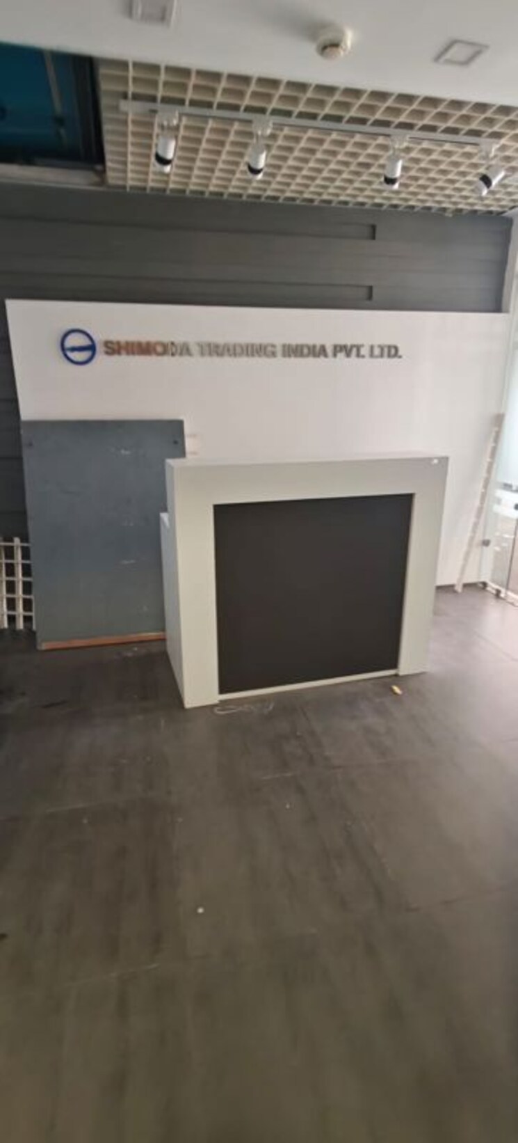 Room, vatika-city-point Commercial Office Space 1700 Sq.Ft. In Sector 25 Gurgaon 9722870