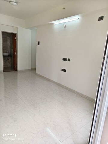 Room in 2 BHK Apartment at K Raheja Vihar, Powai – for Rent