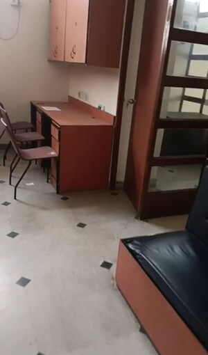  Warehouse For Rent in Park Street