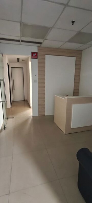 Room in  Office Space at JMD Regent Square, Sector 25 – for Rent
