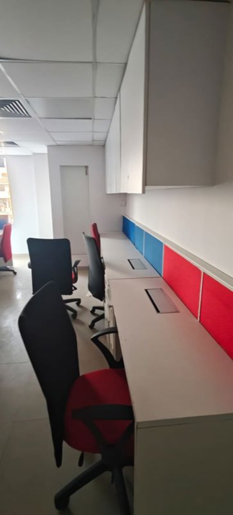 Team Area, jmd-regent-square Commercial Office Space 2000 Sq.Ft. In Sector 25 Gurgaon 9722888