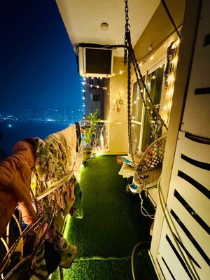 Gym in 2 BHK Apartment at Gaur City 2 - 14th Avenue, Sector 16c Greater Noida – for Rent