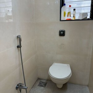 Bathroom in 1 BHK Apartment at Lokhandwala Breeze Apartments, Lokhandwala Complex – for Rent