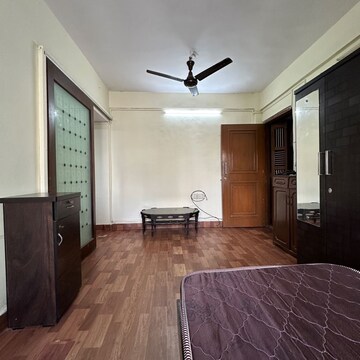 Bedroom in 1 BHK Apartment at Lokhandwala Breeze Apartments, Lokhandwala Complex – for Rent
