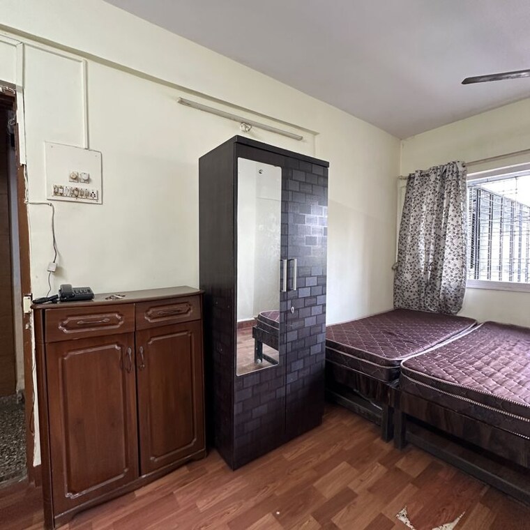 Bedroom, lokhandwala-breeze-apartments 1 Bedroom 500 Sq.Ft. Apartment In Lokhandwala Complex Mumbai 9722882