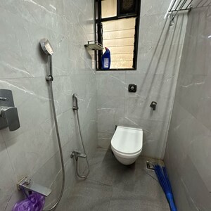 Bathroom in 1 BHK Apartment at Lokhandwala Breeze Apartments, Lokhandwala Complex – for Rent