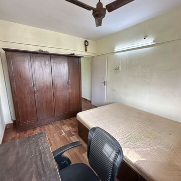 Bedroom in 1 BHK Apartment at Lokhandwala Breeze Apartments, Lokhandwala Complex – for Rent