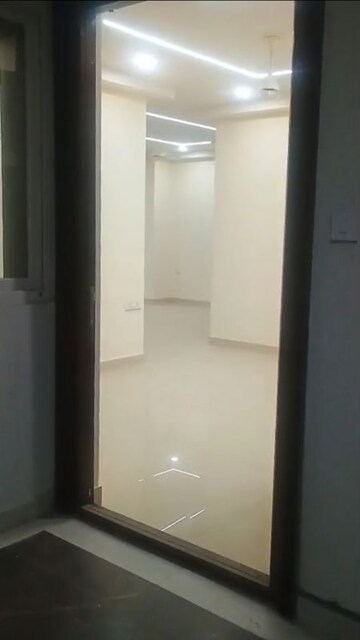 Room in 3 BHK Apartment at Aurobindo The Regent, Kondapur – for Rent