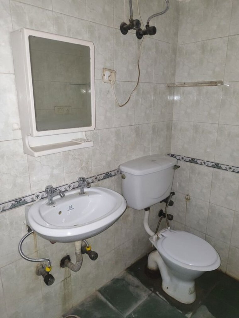 Bathroom, rwa-apartments-sector-26 2 Bedroom 1450 Sq.Ft. Villa In Sector 26 Noida 9722926